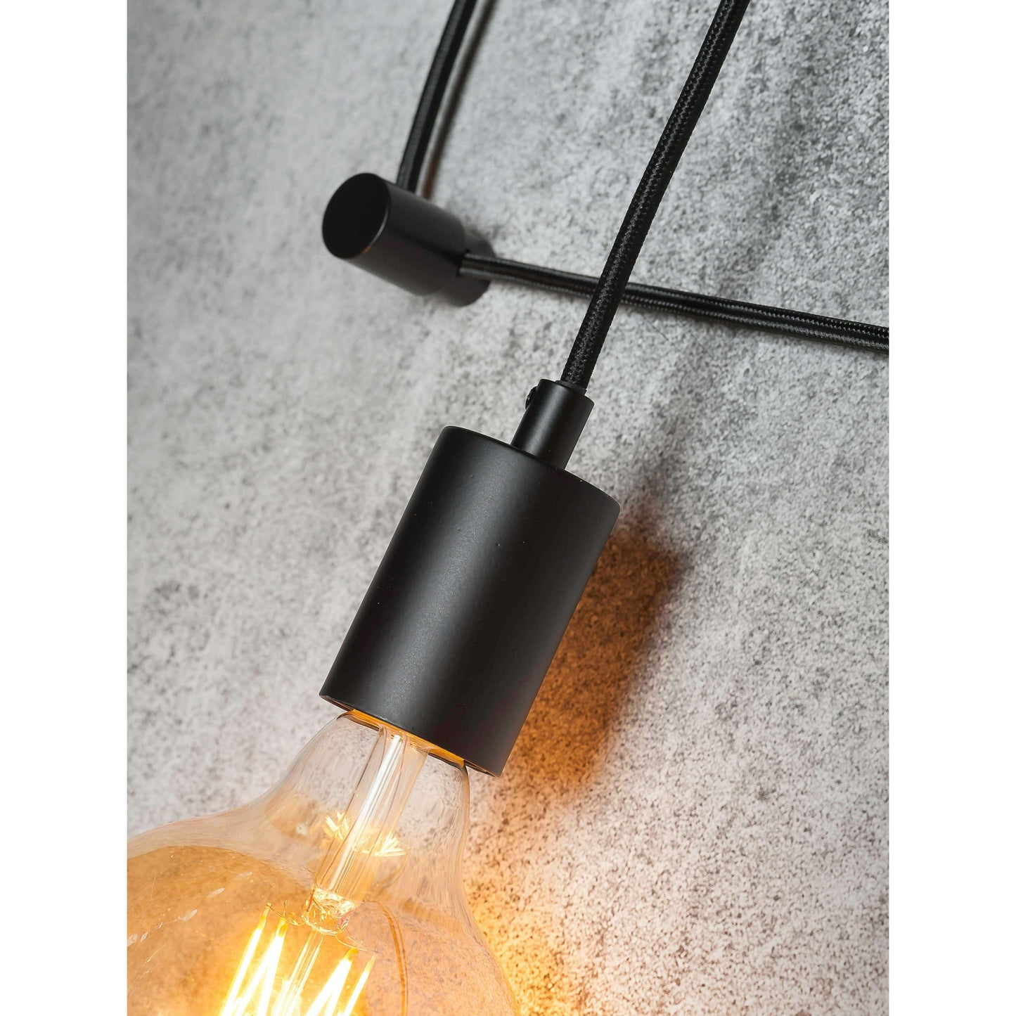 it's about RoMi Hangsysteem Oslo 1 lamp zwart