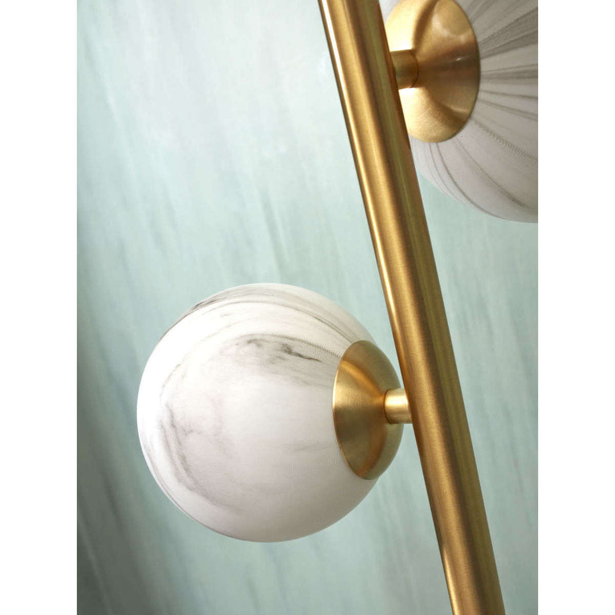 It's about RoMi Vloerlamp Carrara 3-bol goud