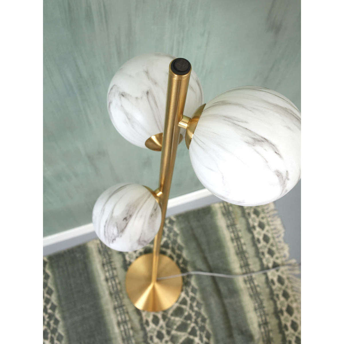 It's about RoMi Vloerlamp Carrara 3-bol goud