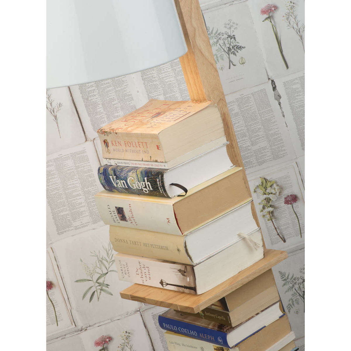 It's about RoMi Vloerlamp ijzer / hout Cambridge wit