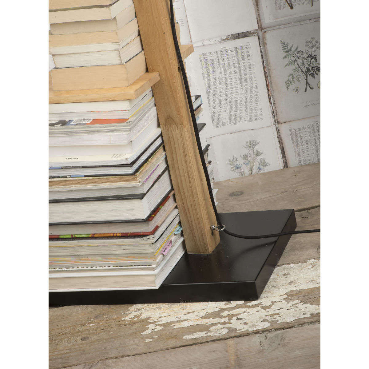 It's about RoMi Vloerlamp ijzer / hout Cambridge zwart