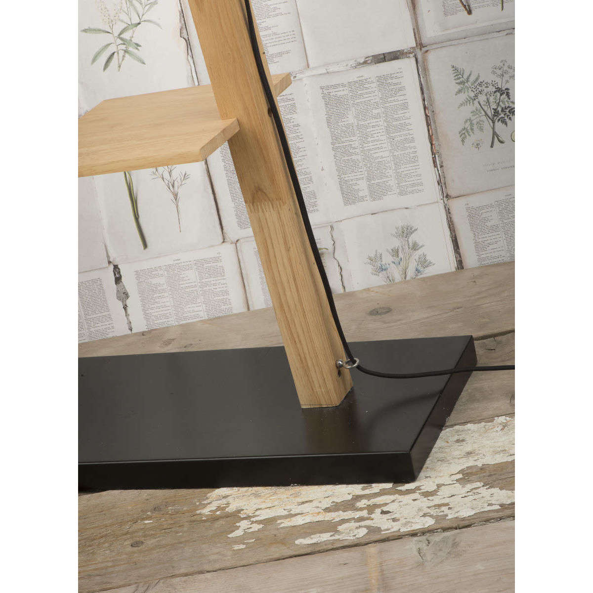 It's about RoMi Vloerlamp ijzer / hout Cambridge zwart