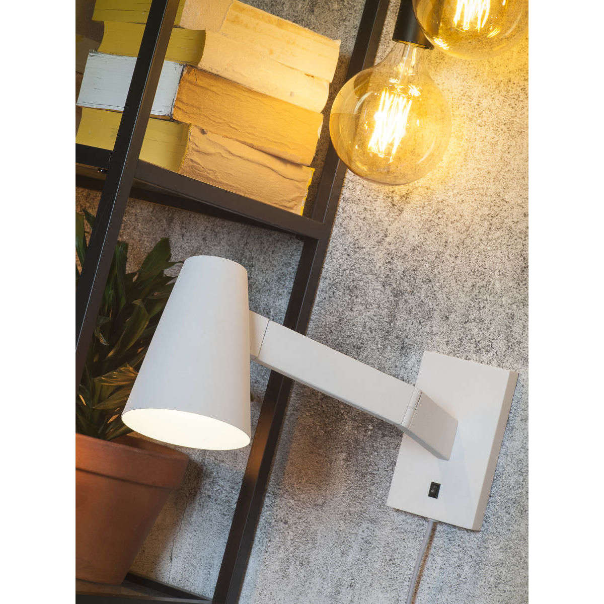 It's about RoMi Wandlamp ijzer Biarritz wit