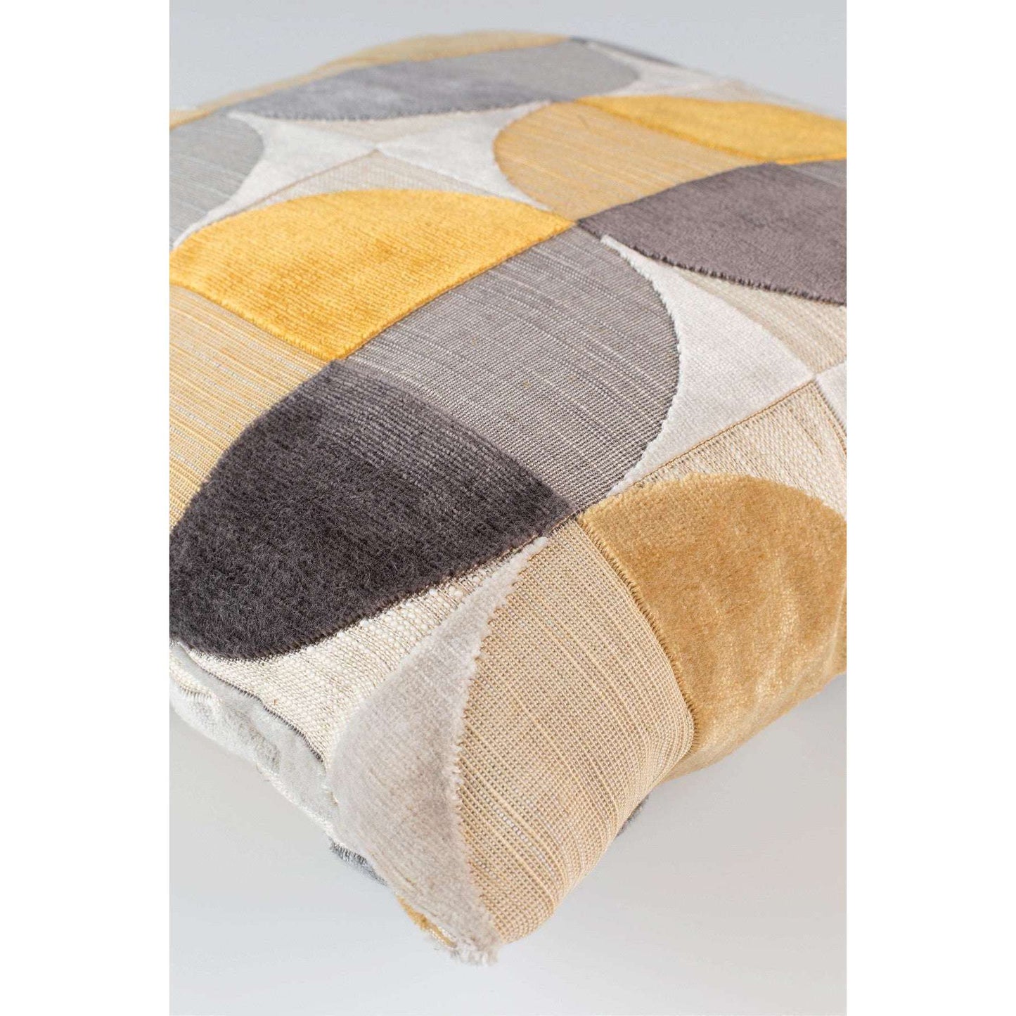 Zuiver kussen club oker 45 x 45 x 12 cm