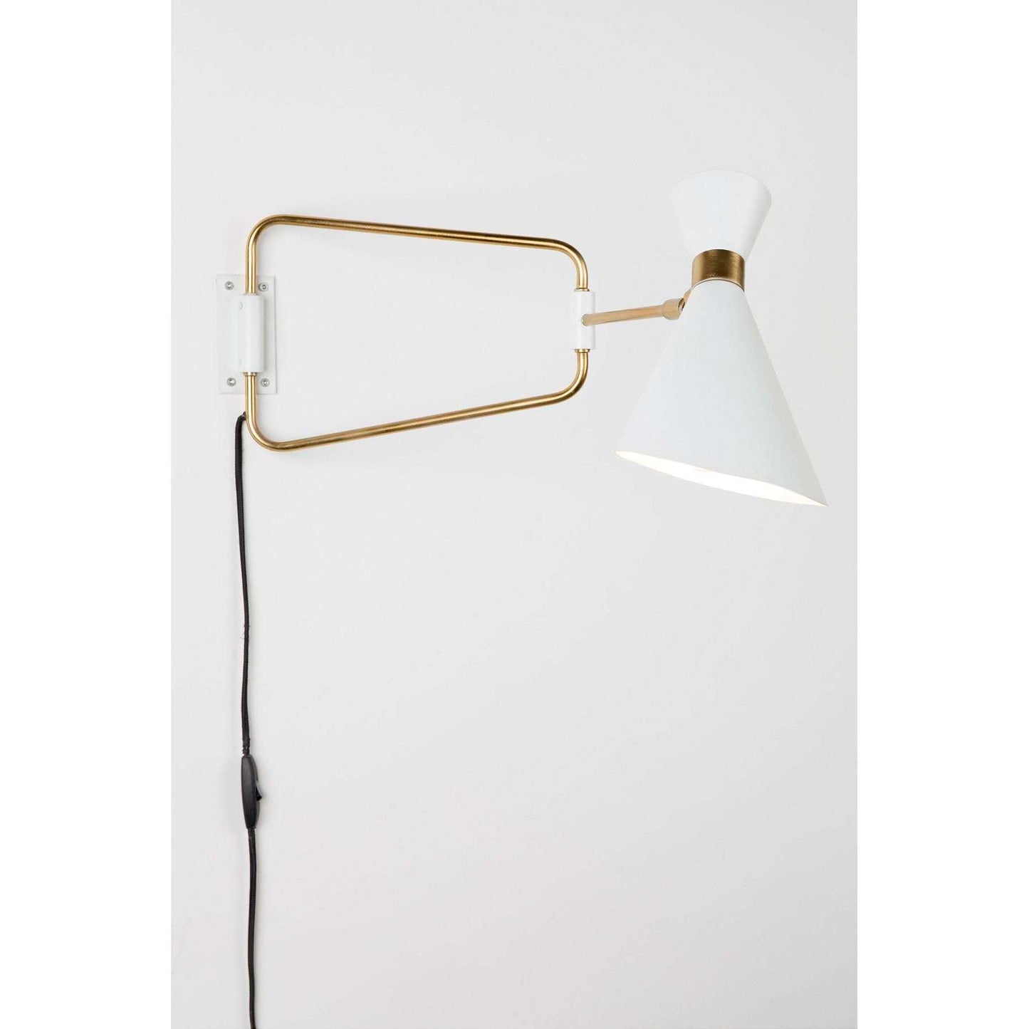Zuiver wandlamp shady wit 73 x 14,5 x 31 cm