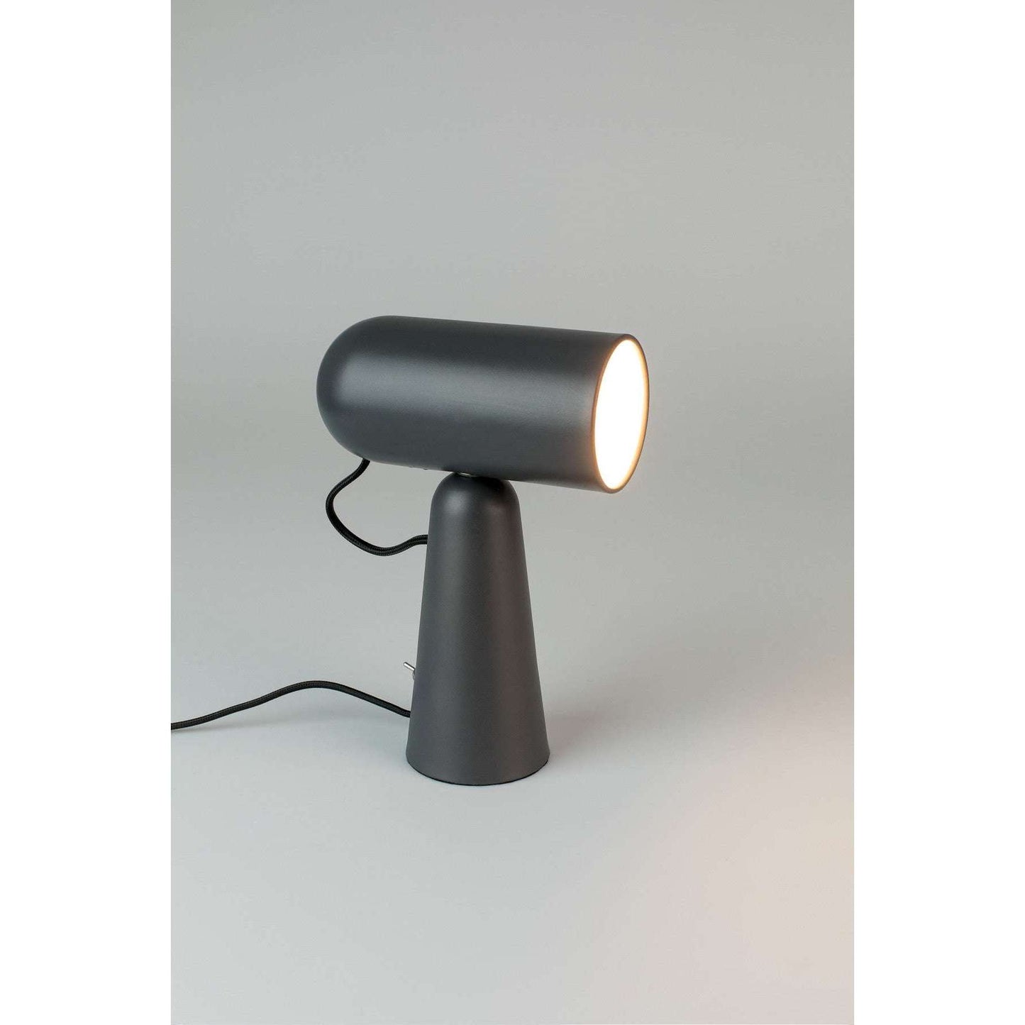 Staerkk bureaulamp vesper donker grijs 18,5 x 8,5 x 26,5 cm